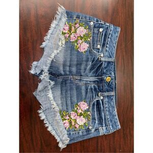 American Eagle Embroidered Floral Denim Stretch Shorts Size 2